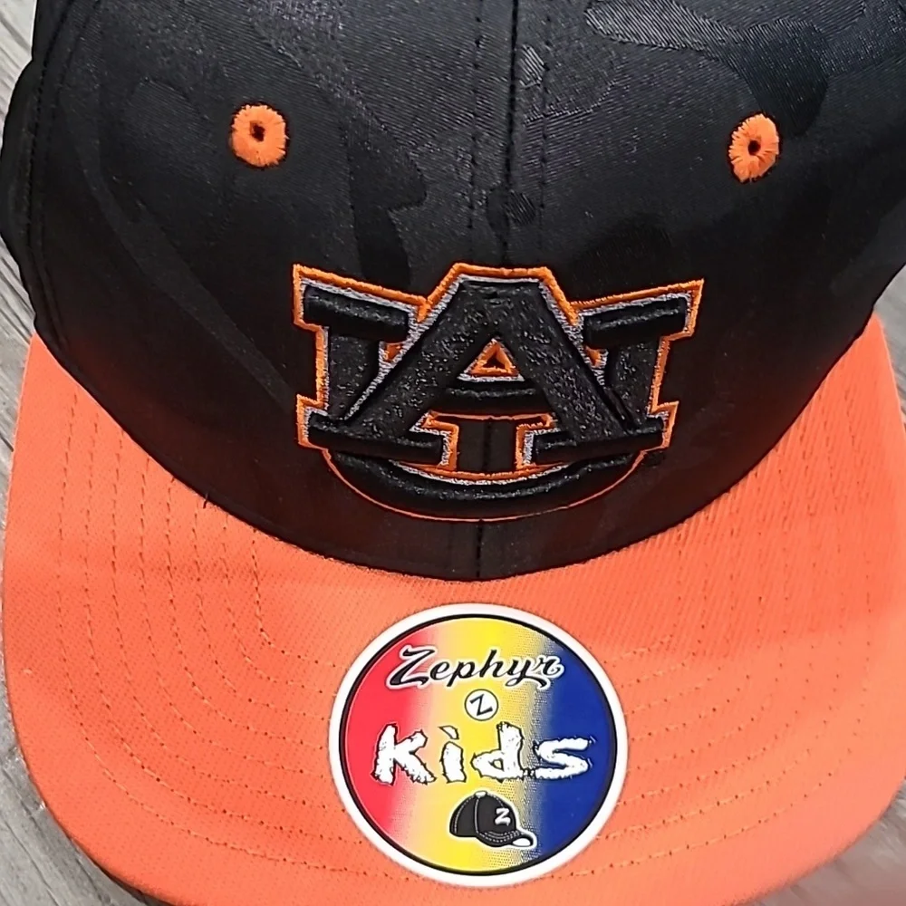 Zephyyr NCAa Auburn Tigers Snapback Flat Bill Black Camo/Orange Hat